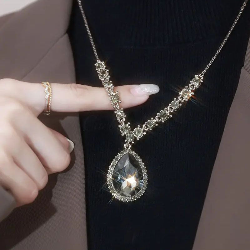 Super Sparkling Crystal Necklace